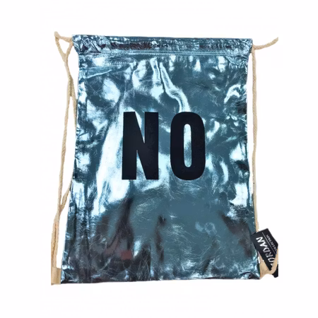Gympapåse med texten "NO", blåaktig