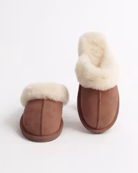 SANDEFJORD Fårskinnstofflor, Mocha Mousse (EU36-EU41)