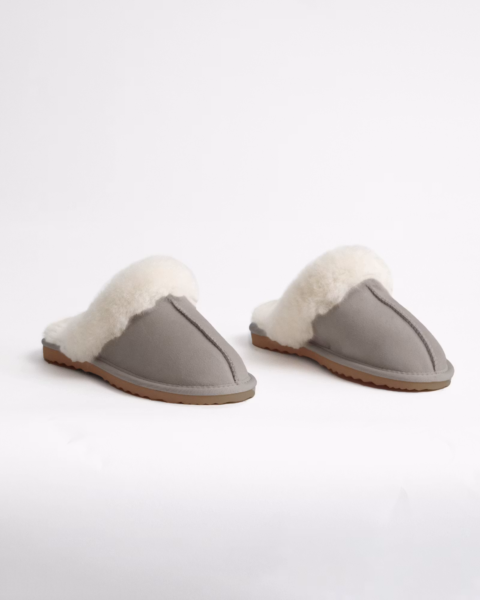 SANDEFJORD Lampaannahkaiset tohvelit - Vaaleanharmaa/Valkoinen (EU36-EU41)