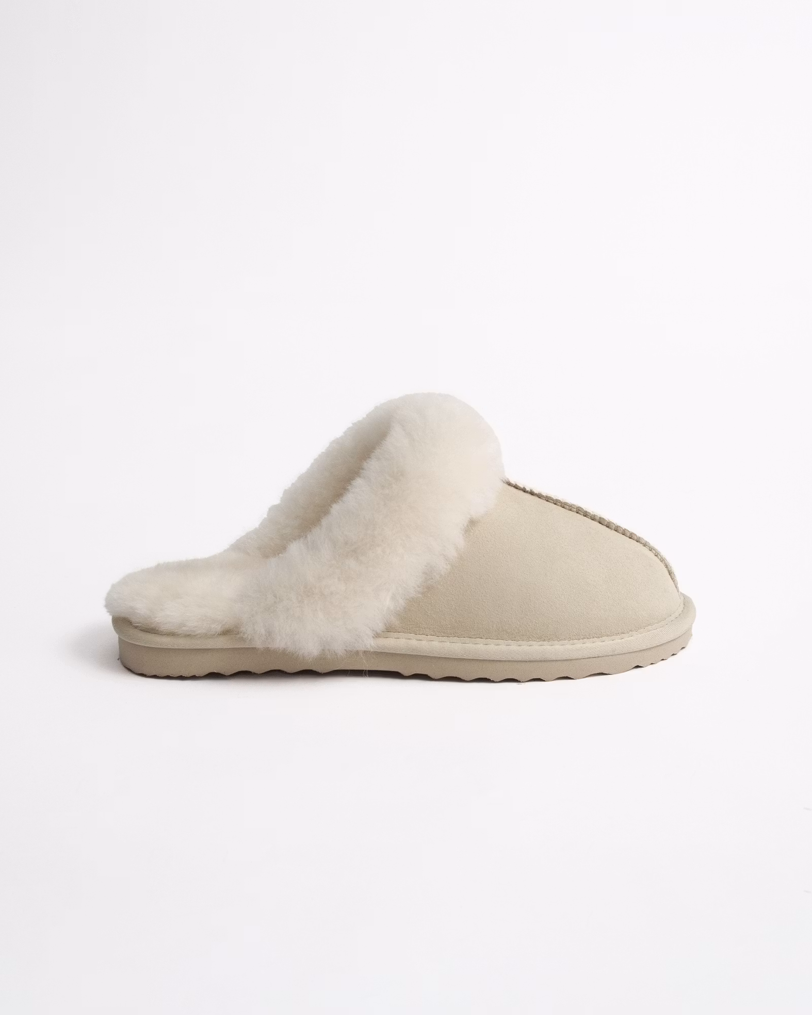 SANDEFJORD Lampaannahkaiset tossut - hiekka (EU36-EU41)