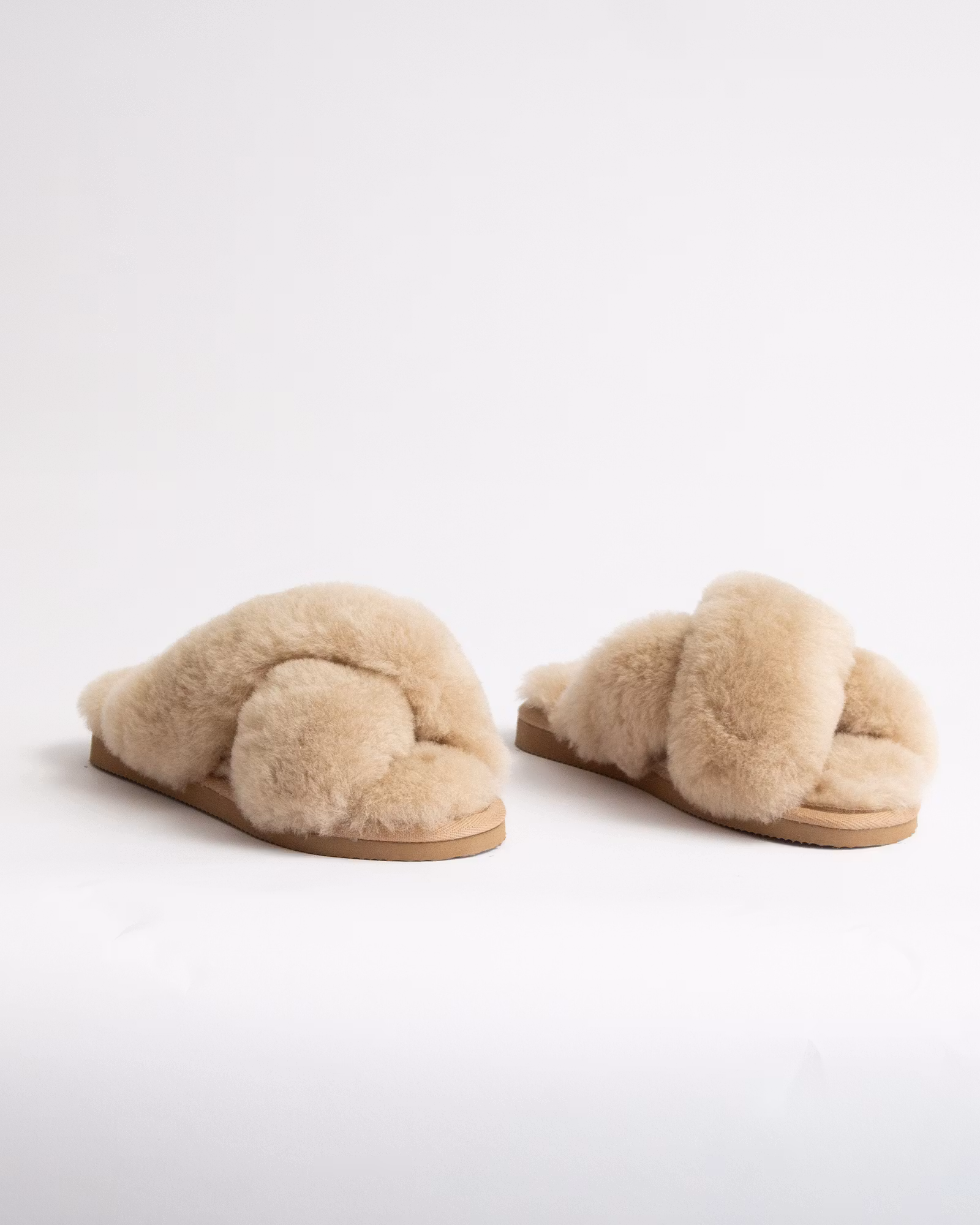 IDUN Slip-in Lampaannahkatossut, Avoin kärki  - Beige (EU37-EU41)