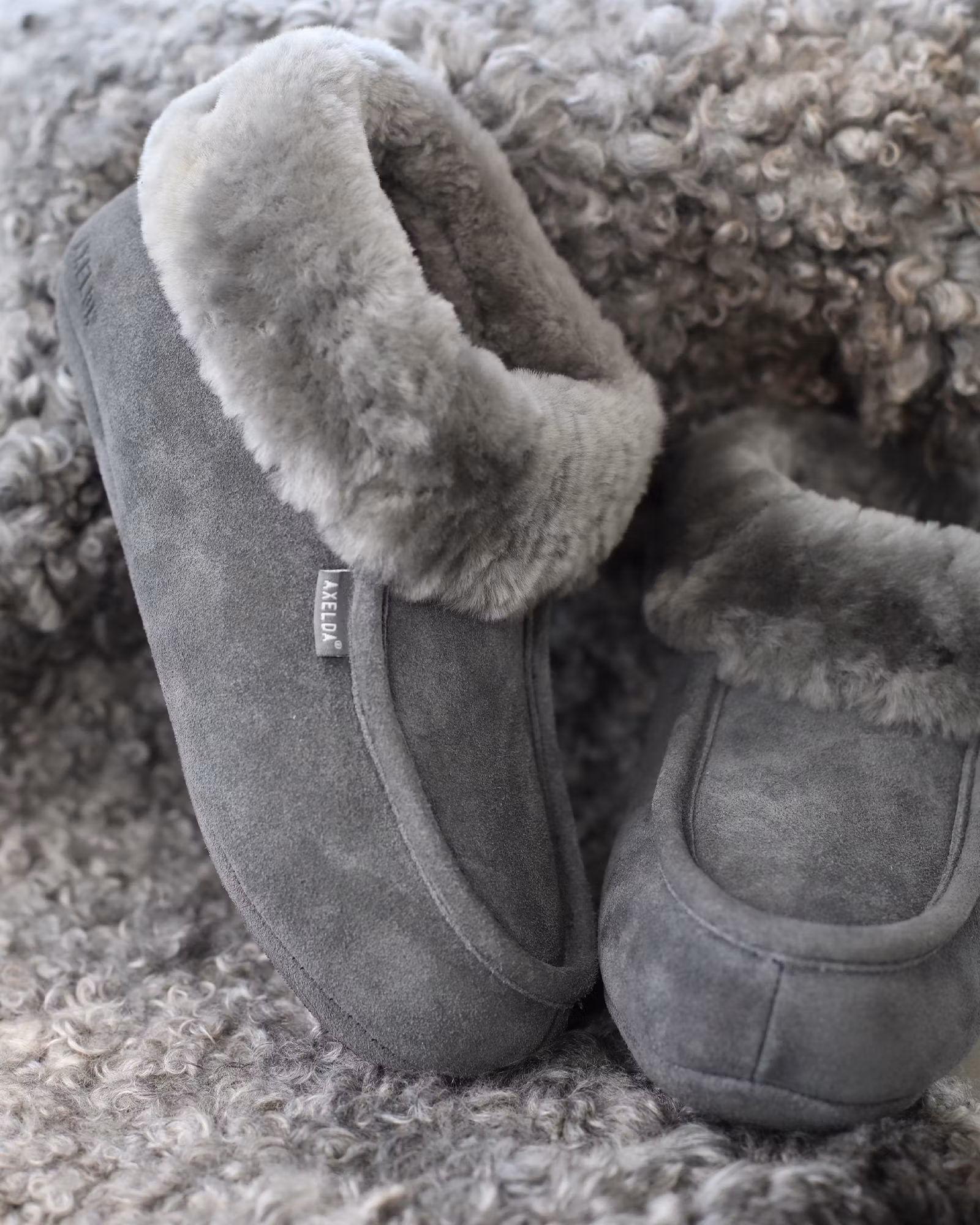 LONDON Sheepskin Slippers, Axelda - Asphalt
