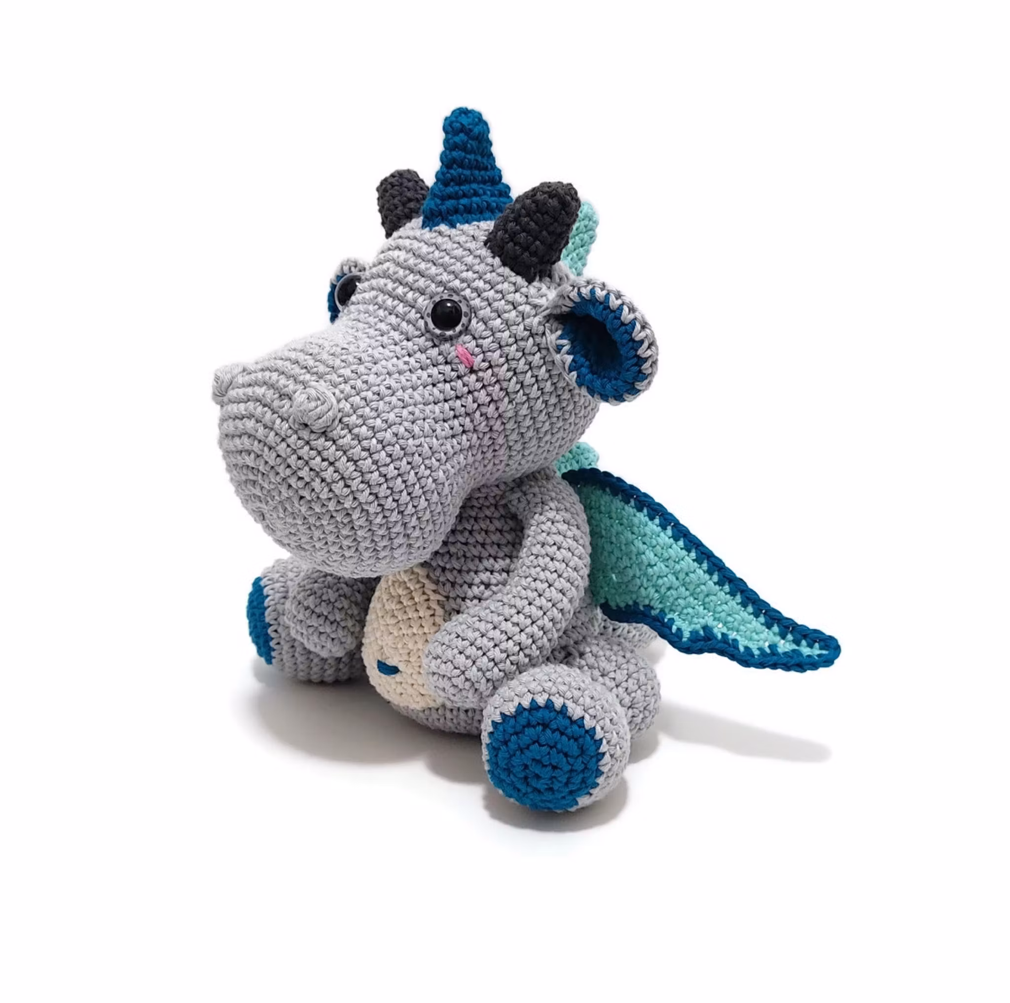 VIRKMÖNSTER Drake Burney • Dragon • amigurumi virkbeskrivning • crochetbykim • PDF