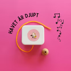 Speldosa "Havet är djupt" • Amigurumi • virkade gosedjur • Musiklåda • Musik box