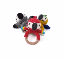 VIRKMÖNSTER Bitring Papegoja • Baby skallra • amigurumi virkbeskrivning • crochetbykim • PDF