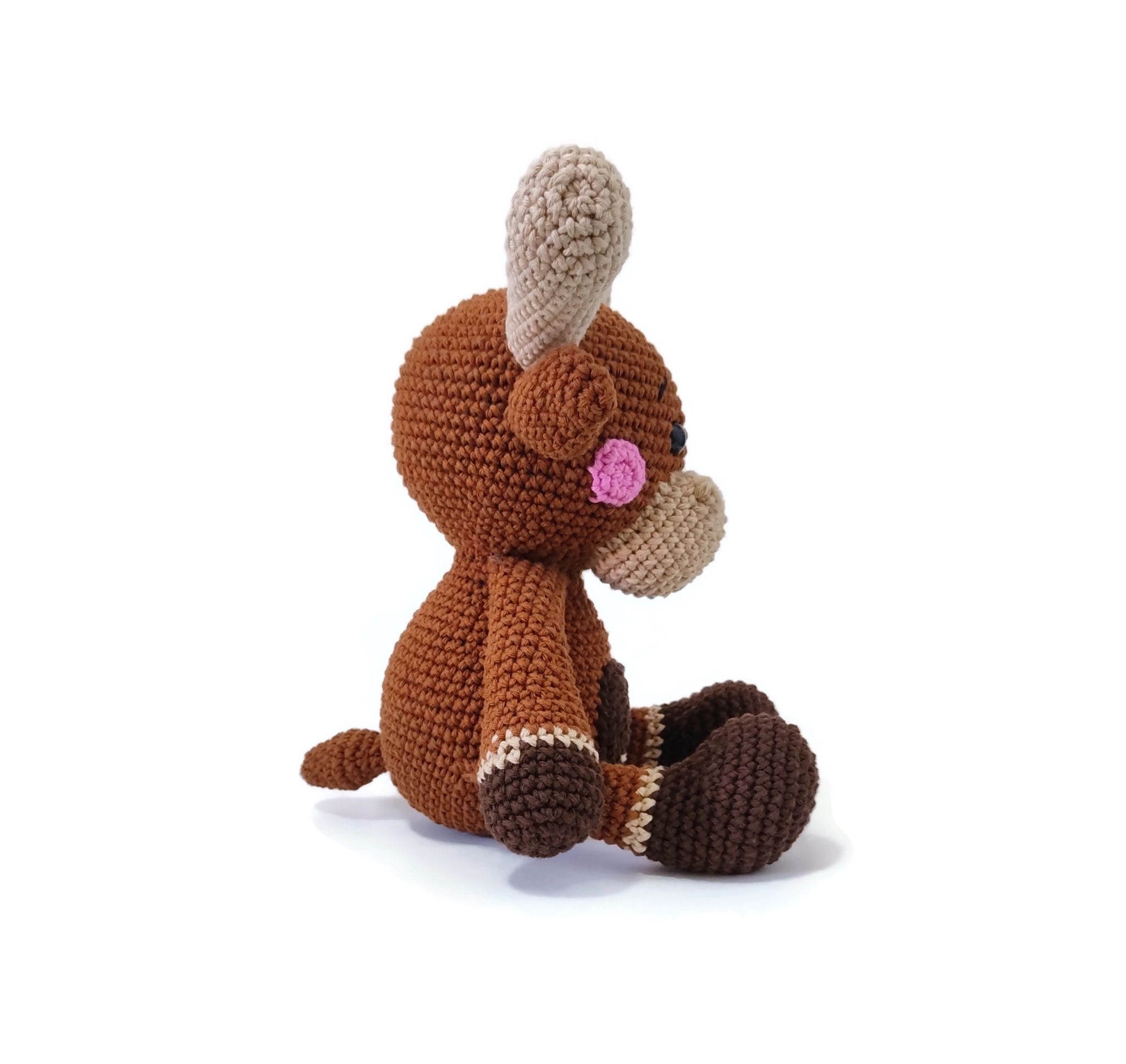 DIY kit Älg • Skogsdjur • Virkset gosedjur • DIY-kit • Crochetbykim
