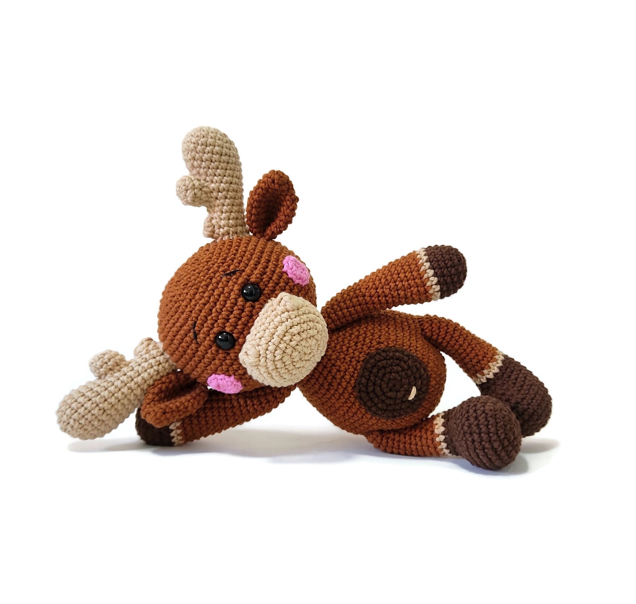 DIY kit Älg • Skogsdjur • Virkset gosedjur • DIY-kit • Crochetbykim
