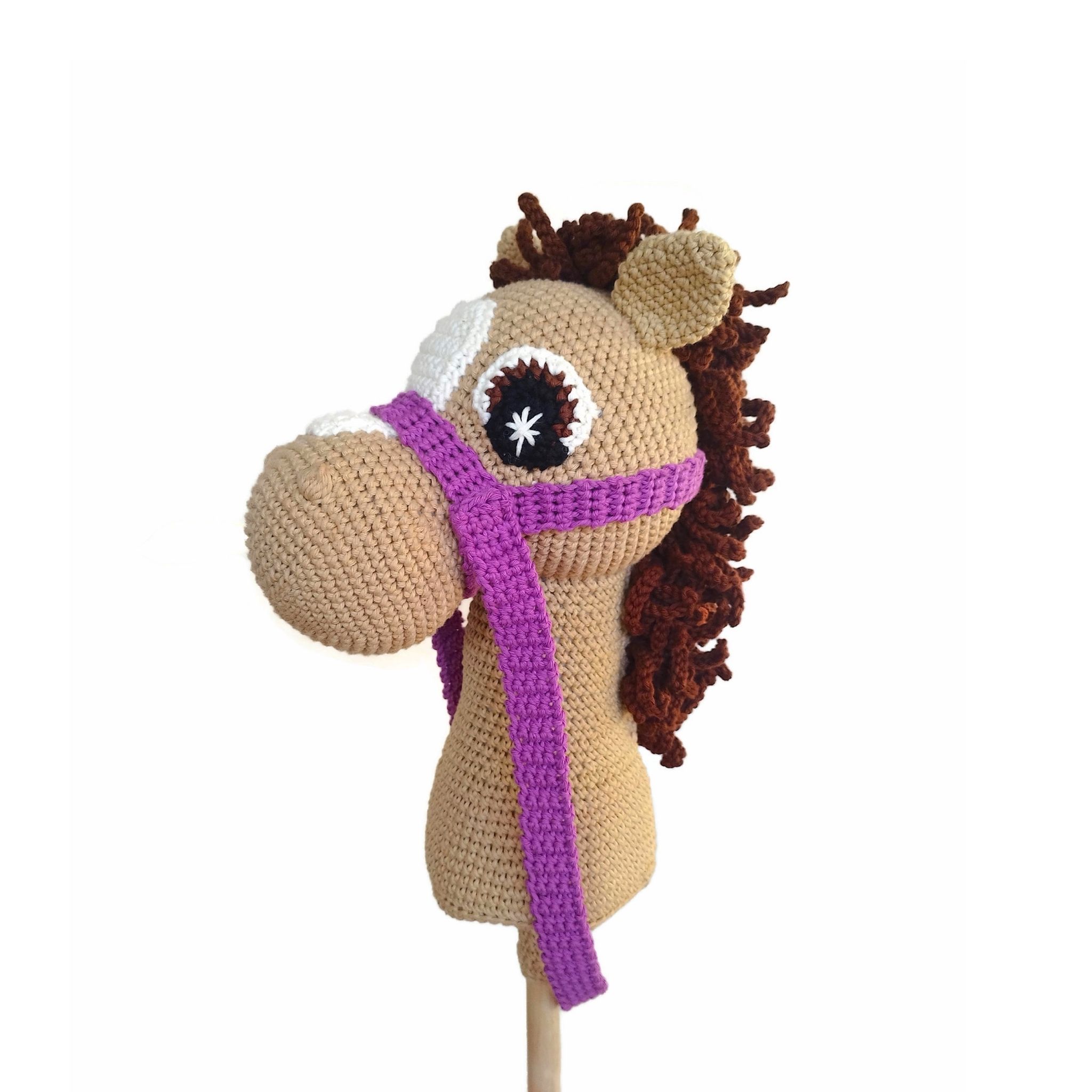 Amigurumi kit Beige käpphäst • Hazel hobby horse • Virkset gosedjur • DIY-kit • Crochetbykim