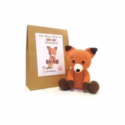 DIY kit Räv • Skogsdjur • Virkset gosedjur • Virka din egna räv• Crochetbykim