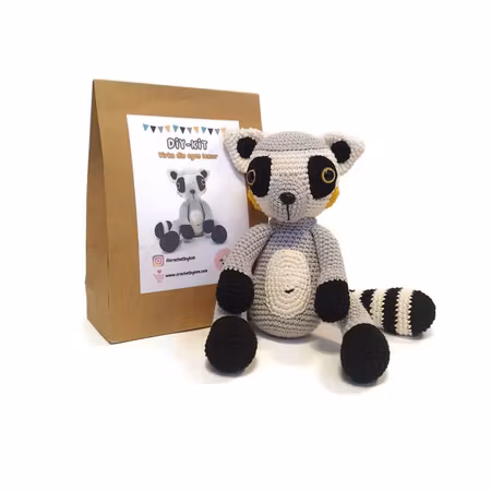 DIY kit Lemur Larry • Virkset gosedjur • DO it yourself kit • Crochetbykim