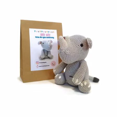 DIY kit Noshörningen Otto • Safari • Virkset gosedjur • Do it yourself kit • Crochetbykim