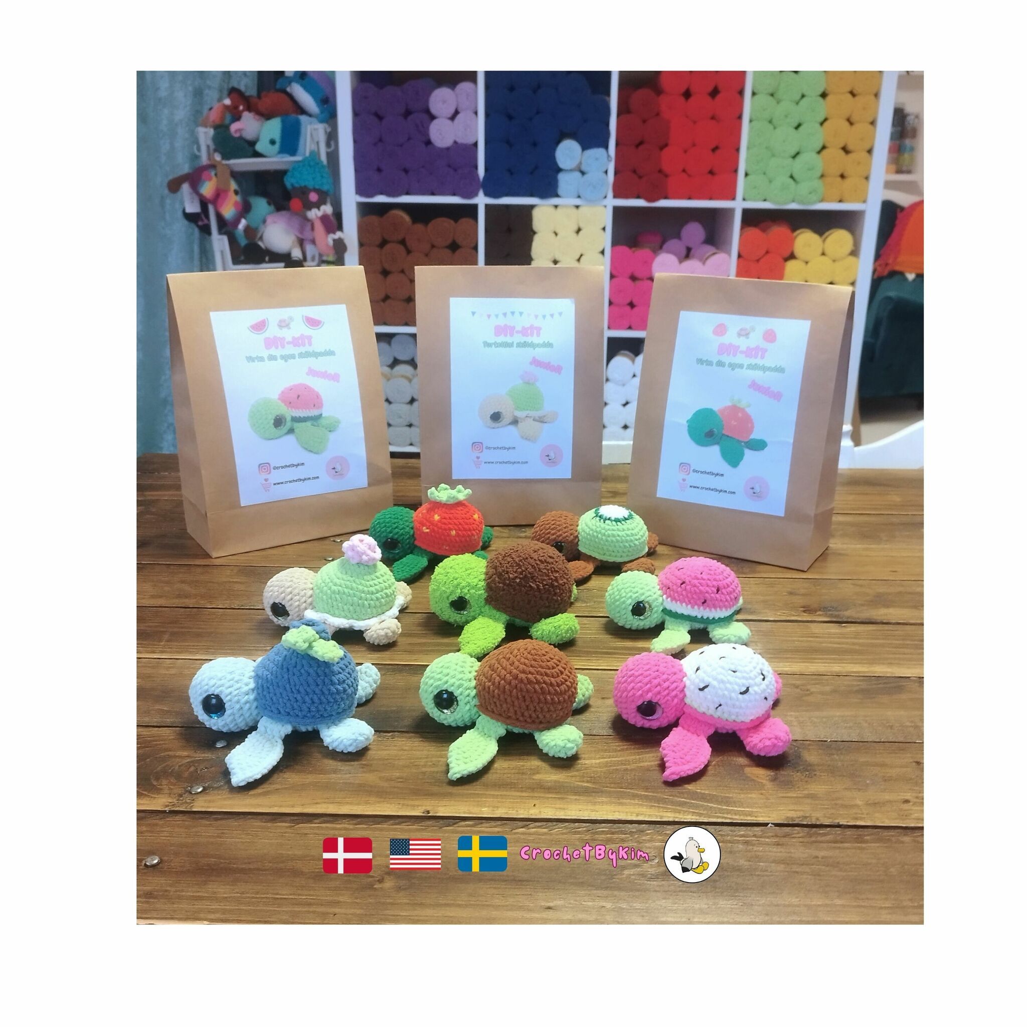 DIY kit Virka din egen sköldpadda • Turtellini Junior • Virkset • Crochetbykim