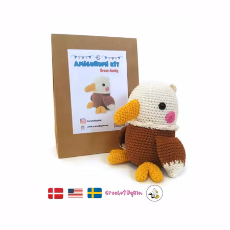 DIY kit Örnen Rocky • American Bird • Virkset gosedjur • DIY-kit • Crochetbykim