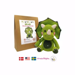 DIY kit Grön Triceratops • Dinosaurie • Virkset gosedjur • Crochetbykim