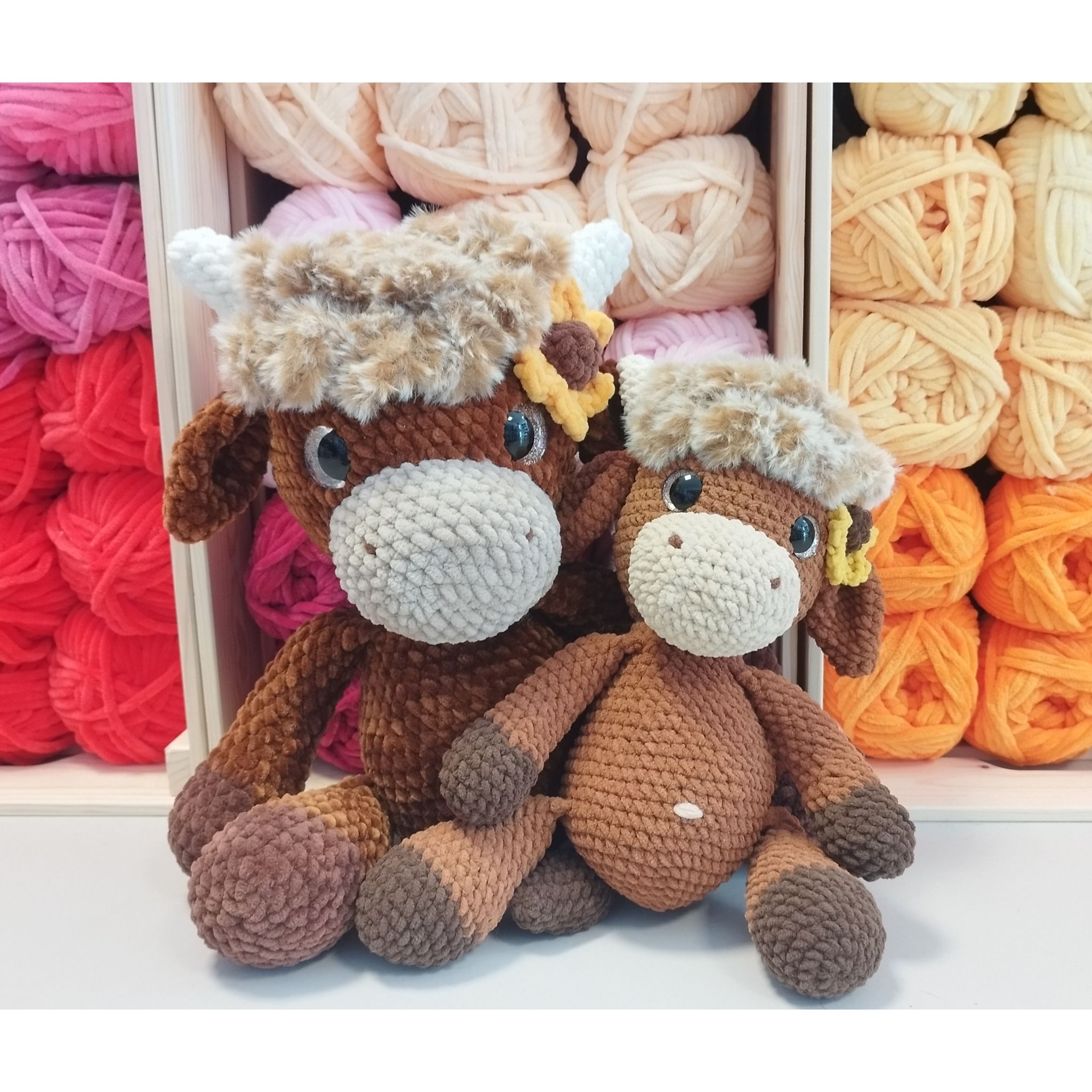 DIY kit Höglandsko EVELYN • Safari • Virkset gosedjur • Do it yourself kit • Crochetbykim