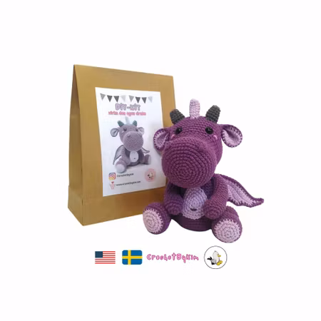 DIY kit Lila drake • Dragon Magi • Virkset gosedjur • DIY-kit • Crochetbykim