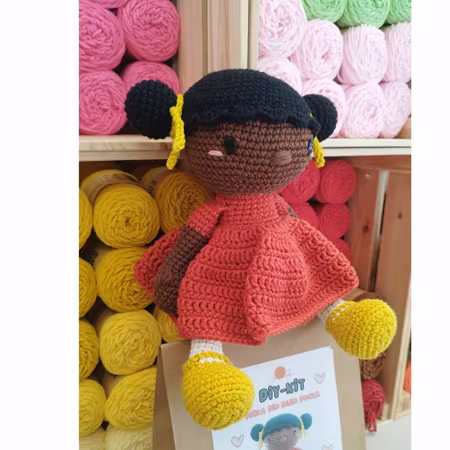 DIY kit Mörk EVY • Doll • Virkset docka • Virka din egen docka • Crochetbykim