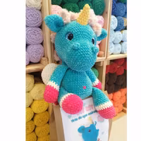 DIY kit CARAMELLI XL • Enhörning Unicorn • Virkset gosedjur • Do it yourself kit • Crochetbykim