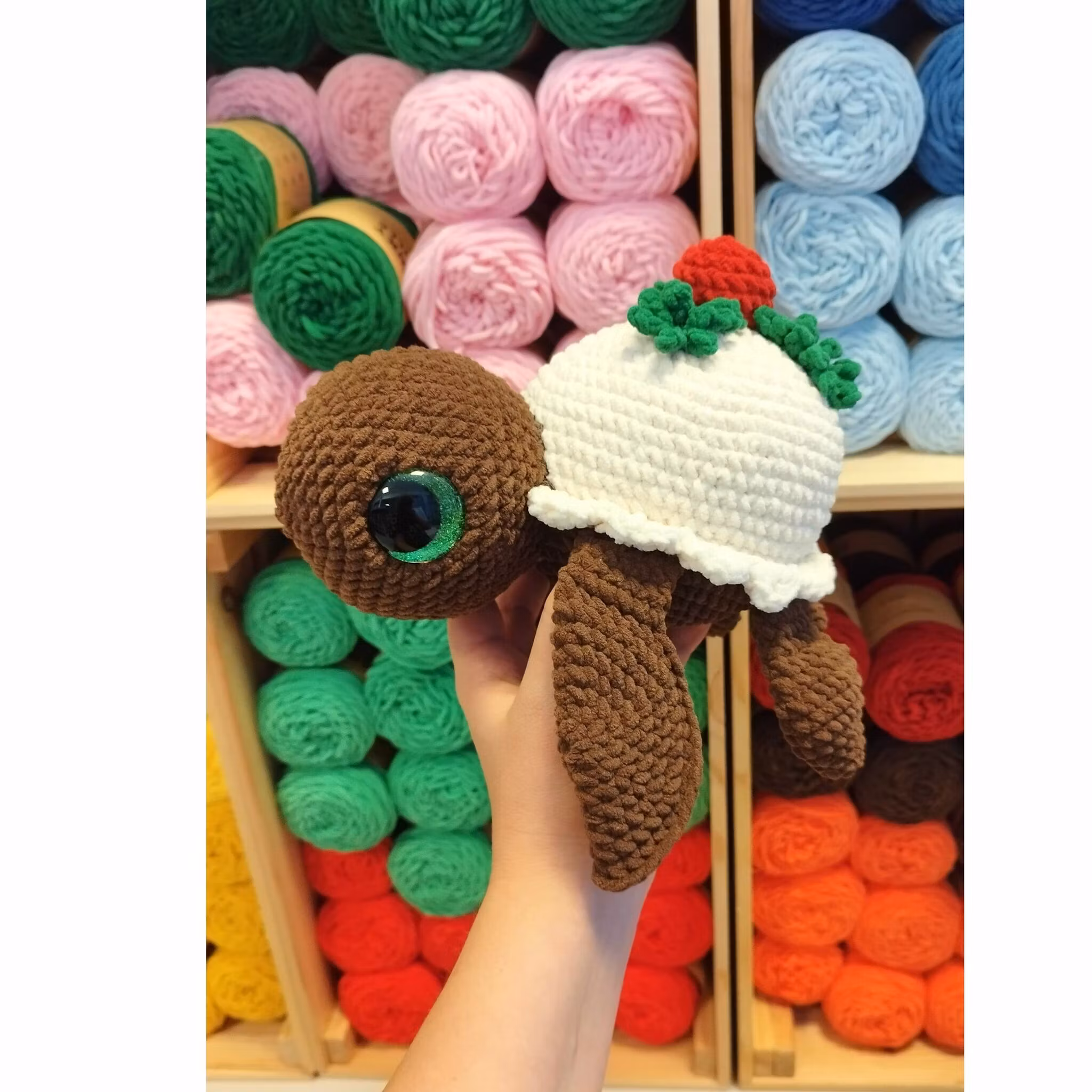 DIY KIT - Virka din egen Julsköldpadda: Christmas Pudding Turtellini Christmas Edition