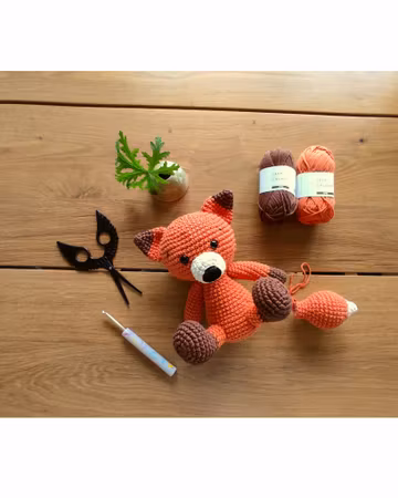 DIY kit Räv • Skogsdjur • Virkset gosedjur • Virka din egna räv• Crochetbykim