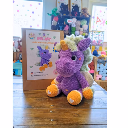 DIY kit CARAMELLI XL • Enhörning Unicorn • Summer edition •Virkset gosedjur • Do it yourself kit • Crochetbykim