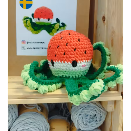 DIY-kit Vattenmelon Bläckfisk – OctopopZ | Amigurumi Virkpaket 🍉🐙