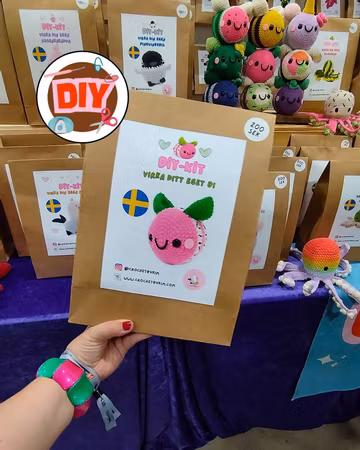 DIY Kit Jelly Bi Drakfrukt• Virkset gosedjur • Skapa ditt eget bi • Crochetbykim