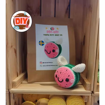 DIY Kit Jelly Bi Vattenmelon• Virkset gosedjur • Skapa ditt eget bi • Crochetbykim