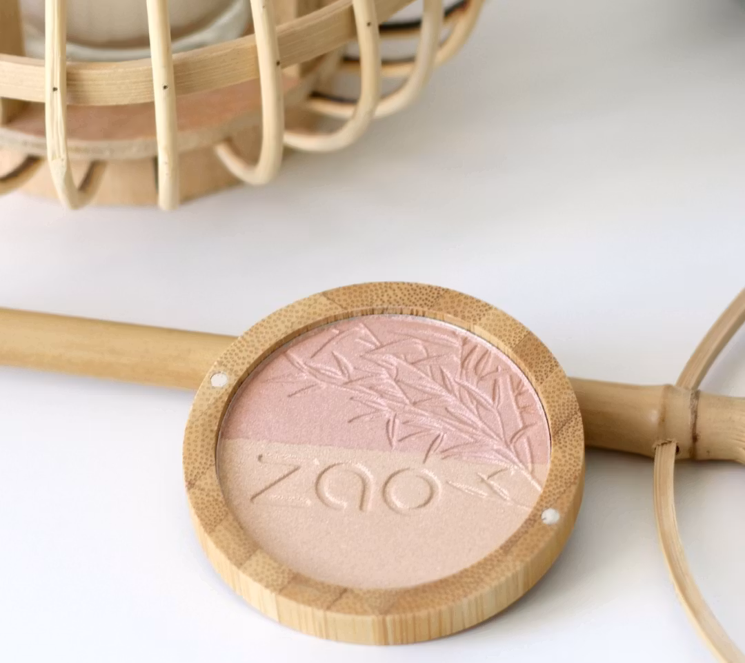 Zao Shine Up Powder