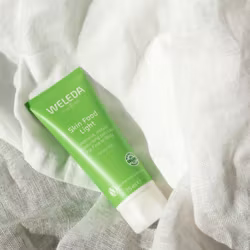 Weleda Skin Food Light