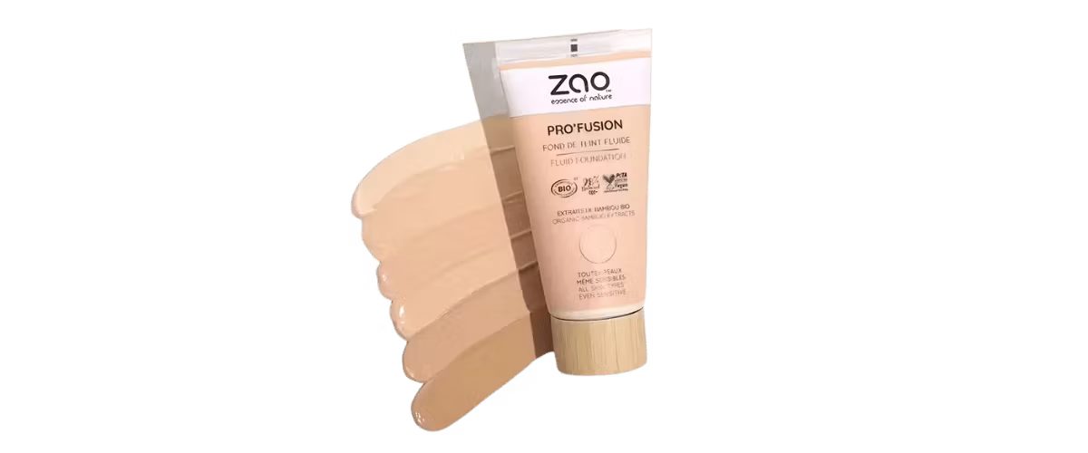Zao Pro'Fusion Fluid Foundation, økologisk og vegansk foundation med naturlig dekkevne og pleiende ingredienser for alle hudtyper, inkludert sensitiv hud.