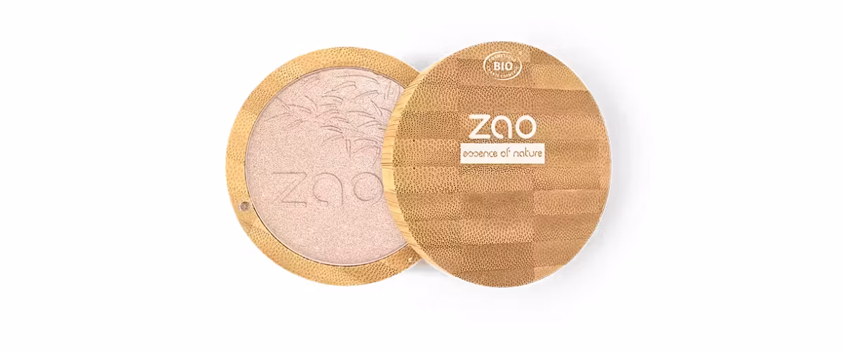 ZAO Shine Up Powder – økologisk og vegansk highlighter i bambusbeholder som gir naturlig glød til ansikt og øyne.