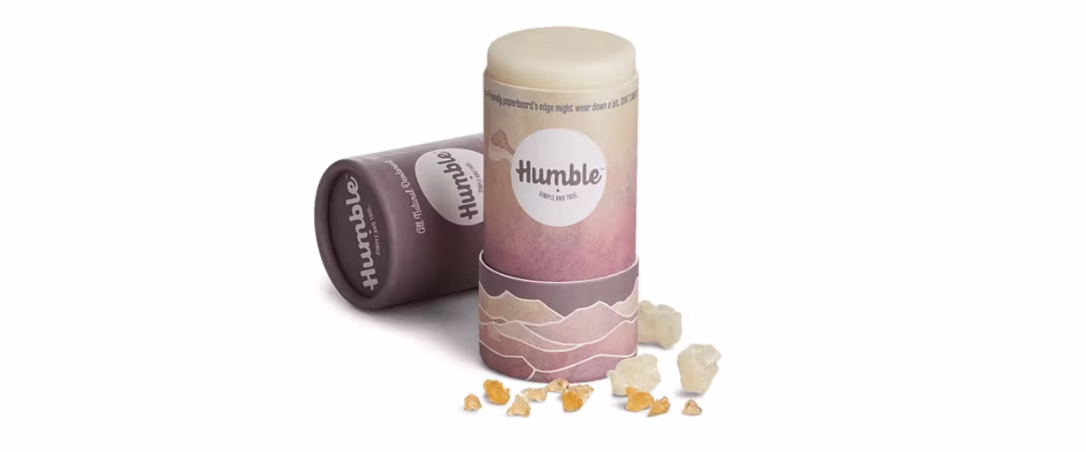 Humble Deodorant Patchouli & Copal naturlig deodorant uten aluminium i plastfri pappemballasje med varm og jordnær duft.