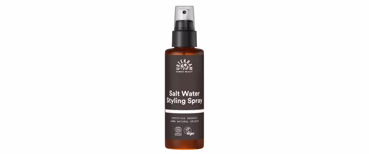 Urtekram Salt Water Spray 100 ml økologisk saltvannsspray med havsalt for volum, tekstur, definisjon og naturlige beach waves.