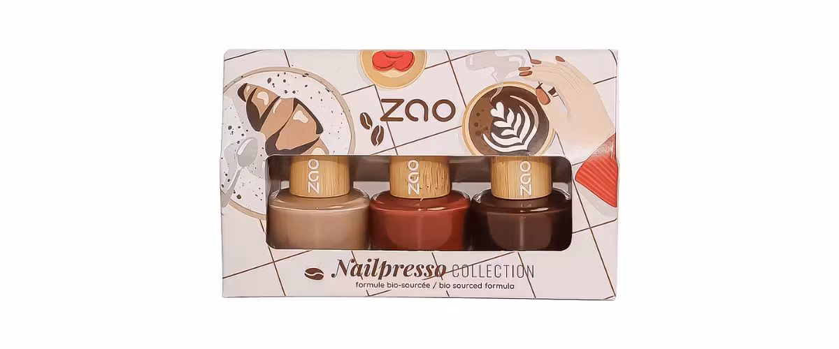 ZAO Nailpresso Collection med tre veganske neglelakker i kaffeinspirerte nyanser Moka, Hazelnut og Arabica.