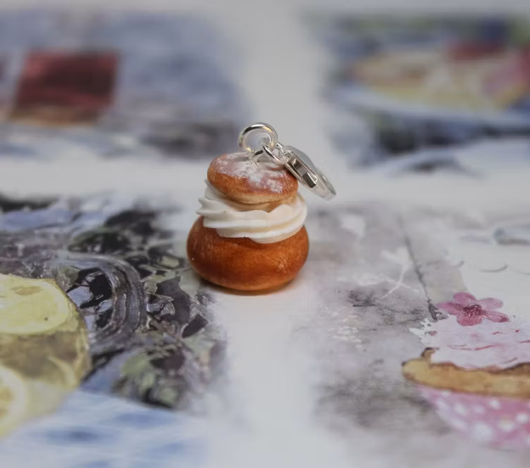 ORDER Necklace Charm, Semla