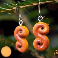 Earrings, Lussebullar