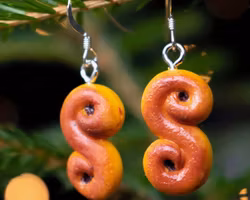 Earrings, Lussebullar