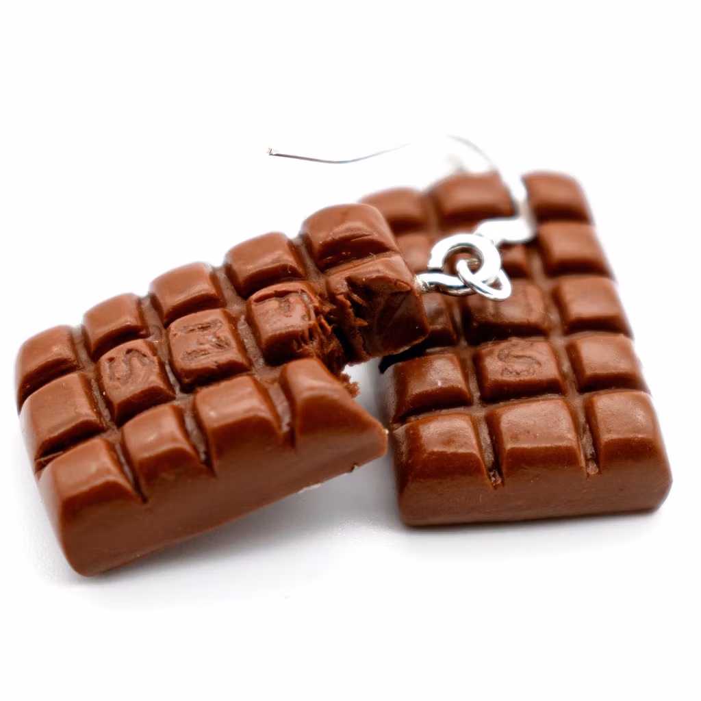 Örhängen, choklad med text