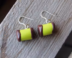 Earrings, swedish dammsugare