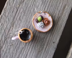 Earrings, pink coffee plate with coffee cup