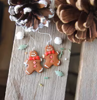 Örhängen, pepparkaksgubbar med fluga
