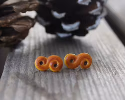 Stud Earrings, Lussebullar