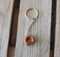 Nyckelring, choklad med kolasås