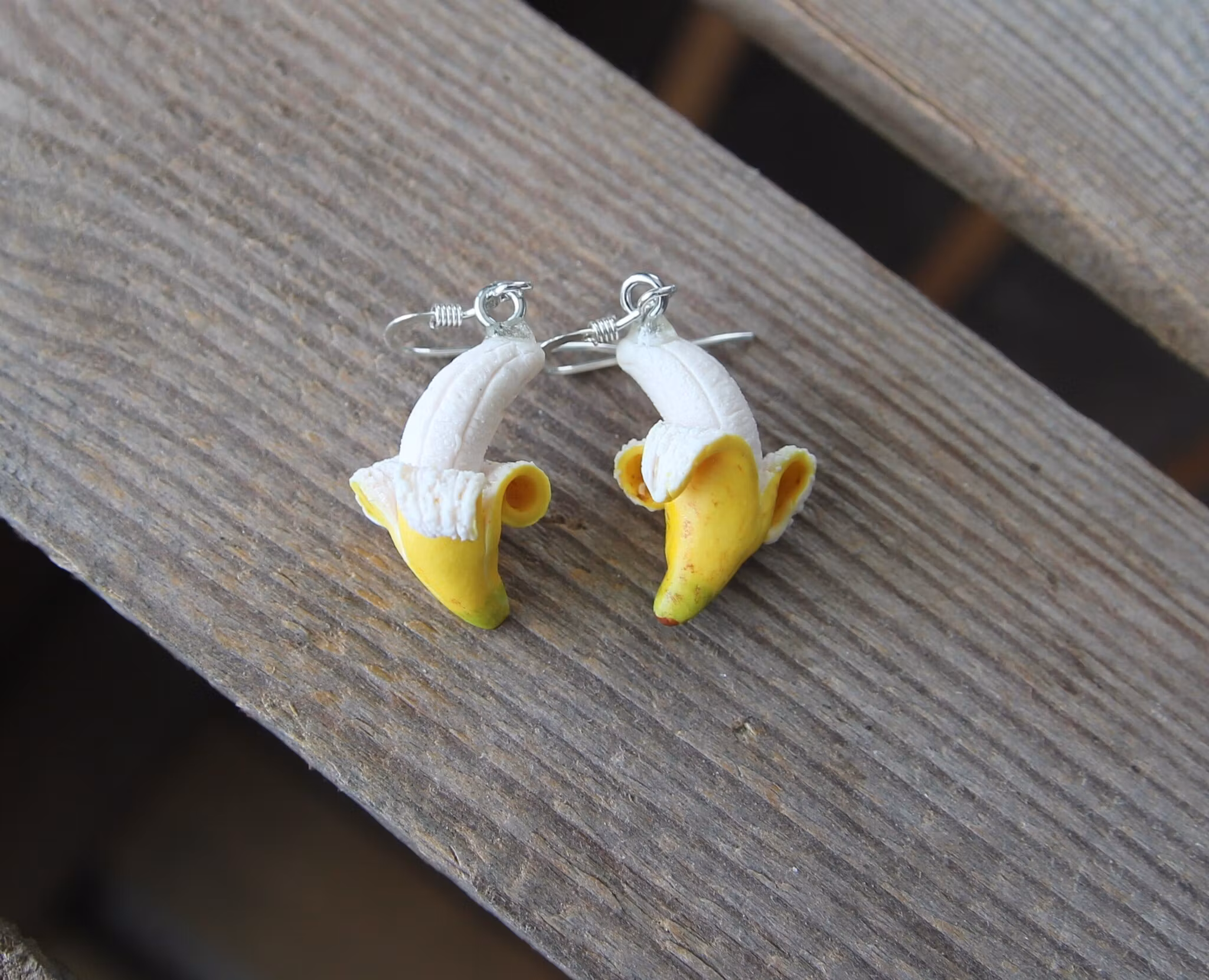 Örhängen, skalade bananer