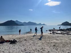 "HALVA RESAN" av Lofoten #23/2026 - Aktivt, kul, tryggt och en massa fina upplevelser i en liten grupp!