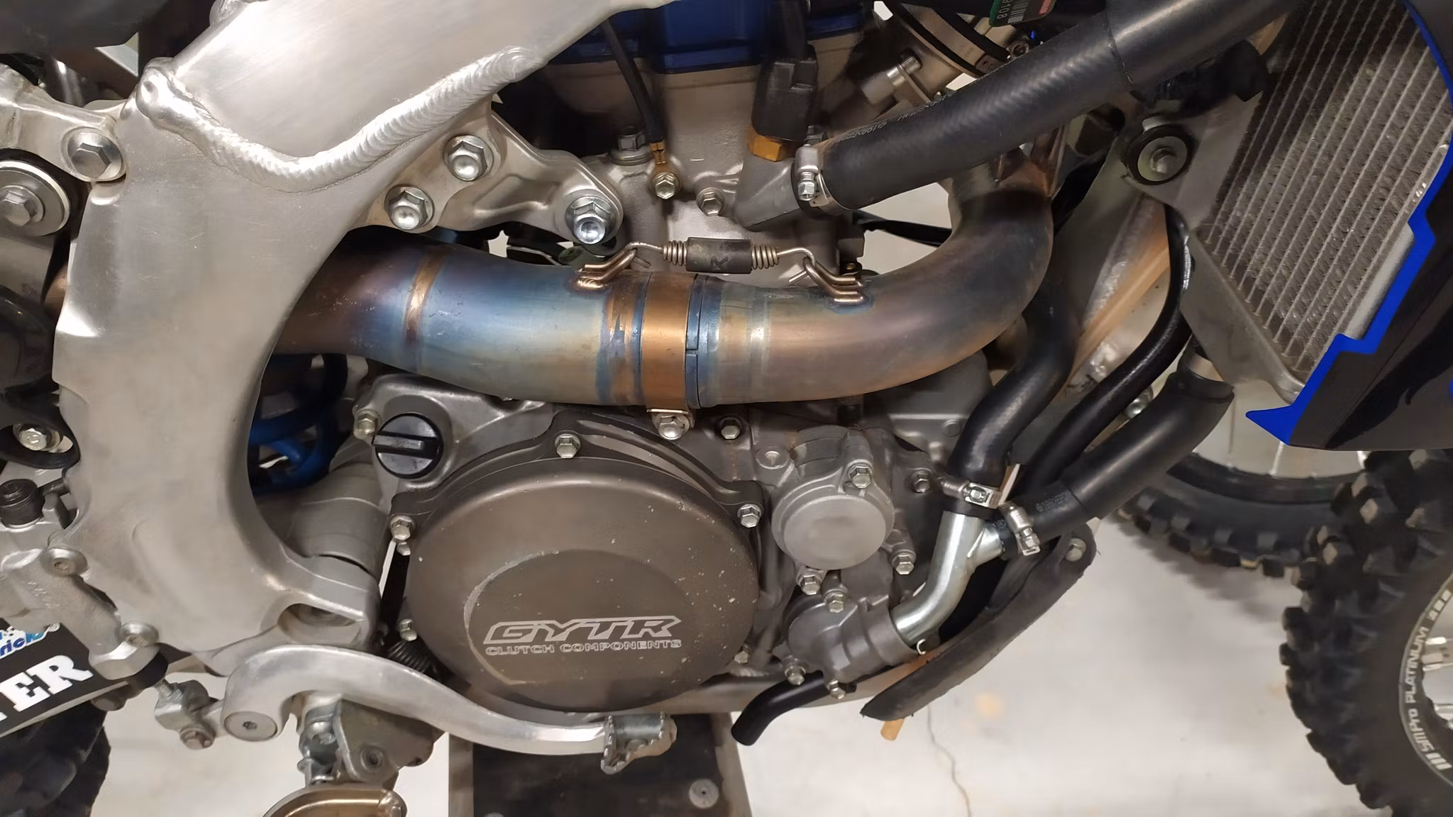 Yamaha YZF 250 GYTR kitt Akra  2020