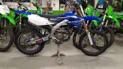 Yamaha YZF 250 GYTR kitt Akra  2020