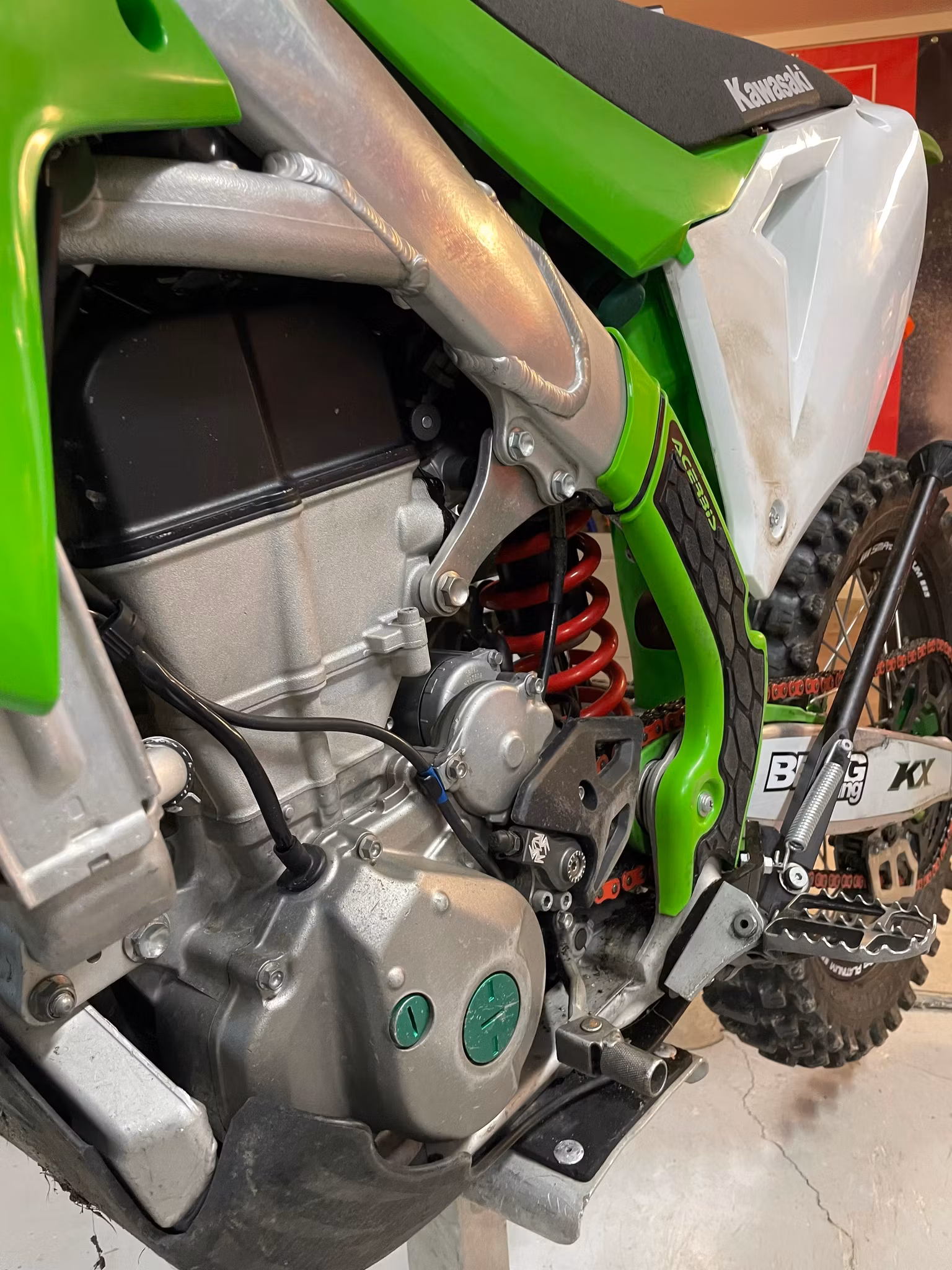 Kawasaki KX 450  2019 med18 tums hjul bak  Rekluse Koppling