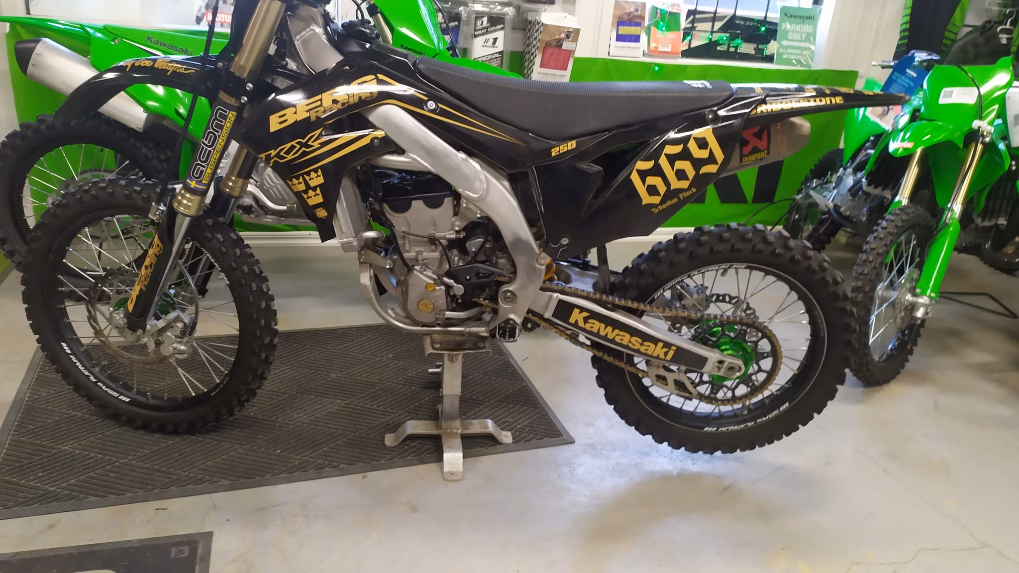 Kawasaki KX 250 2021 med mycket extra med